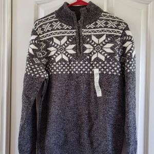NWT Men sweater.